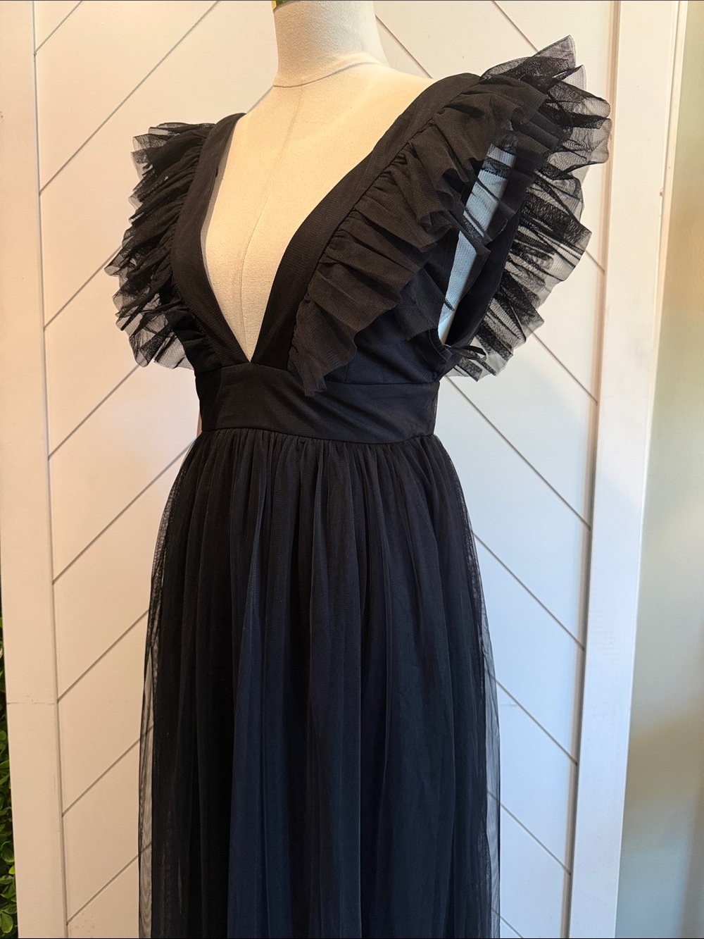 NWT- Simply Delighted Black Mesh Ruffled Backless Maxi Dress - Picture 8 of 15